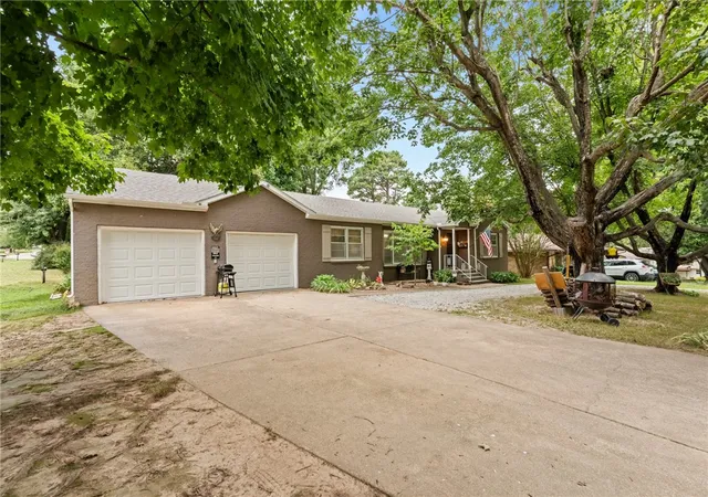 1st image of 624 Kelly St, Harrison, AR 72601 | MLS# 1357389