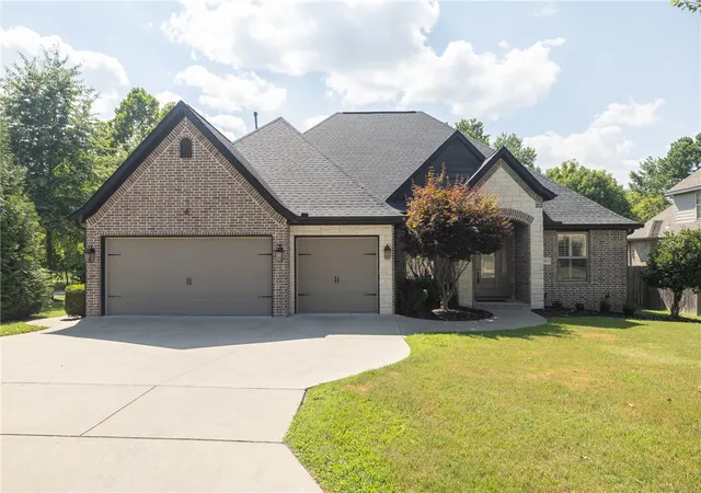 1st image of 1801 N Candleshoe Dr, Fayetteville, AR 72701 | MLS# 1357353