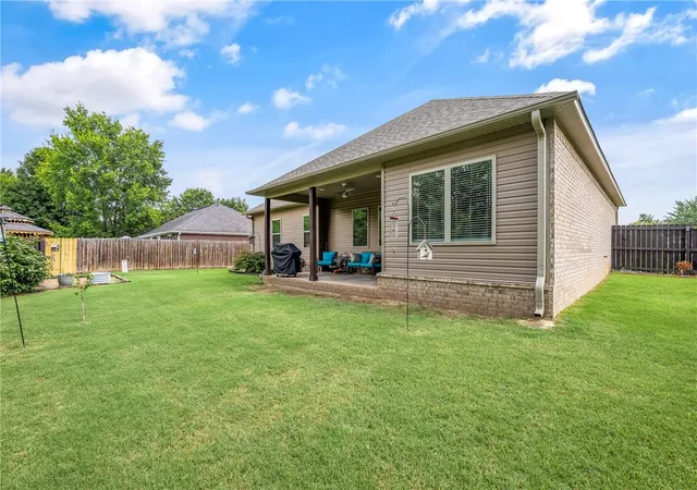 23rd image of 606 Herron St, Prairie Grove, AR 72753 | MLS# 1357410