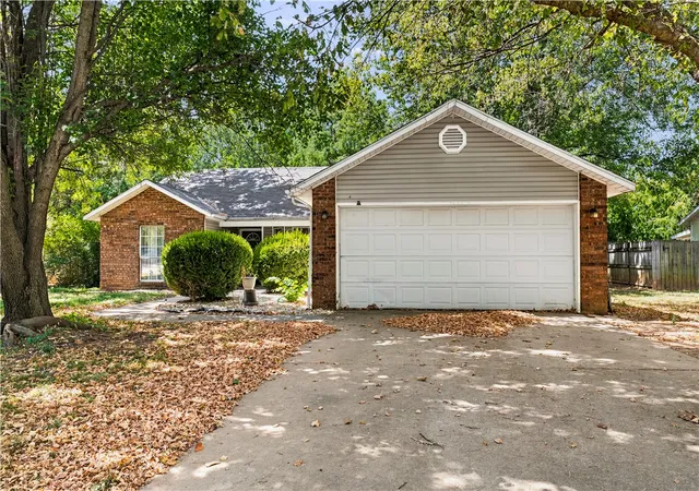 1st image of 1299 N Fieldstone Ave, Fayetteville, AR 72704 | MLS# 1357479