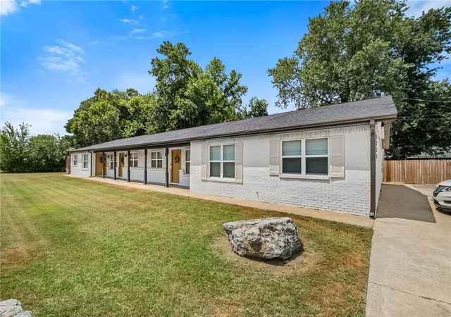1st image of 1304 Se C St, Bentonville, AR 72712 | MLS# 1357217