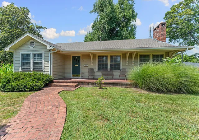 Photo 1 of Single family home for sale at 607 Nw Jefferson St, Bentonville, AR 72712 | MLS# 1357373 | Listing updated on 2026-08-20