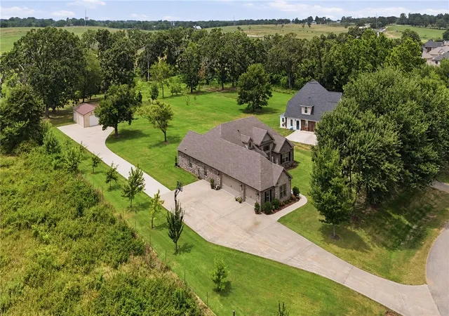 Photo 4 of Single family home for sale at 8367 Windsong Ln, Bentonville, AR 72713 | MLS# 1357116 | Listing updated on 2026-08-18