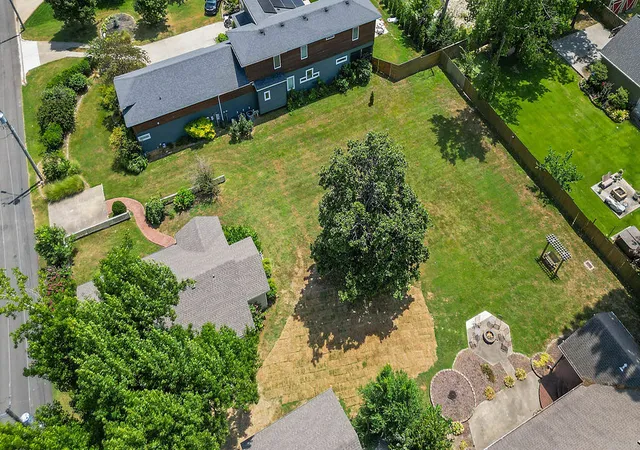 Photo 3 of Sale Pending at Jefferson, Bentonville, AR 72712 | MLS# 1357379 | Listing updated on 2026-08-20