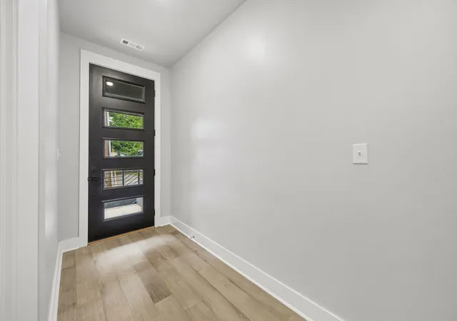 Photo 3 of Townhouse for sale at 118 E Mountain St, Fayetteville, AR 72701 | MLS# 1357444 | Listing updated on 2026-08-24