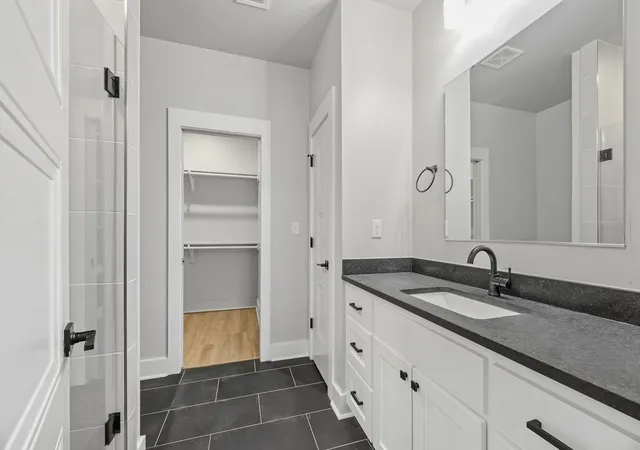 Photo 3 of Townhouse for sale at 122 E Mountain St, Fayetteville, AR 72701 | MLS# 1357446 | Listing updated on 2026-08-24