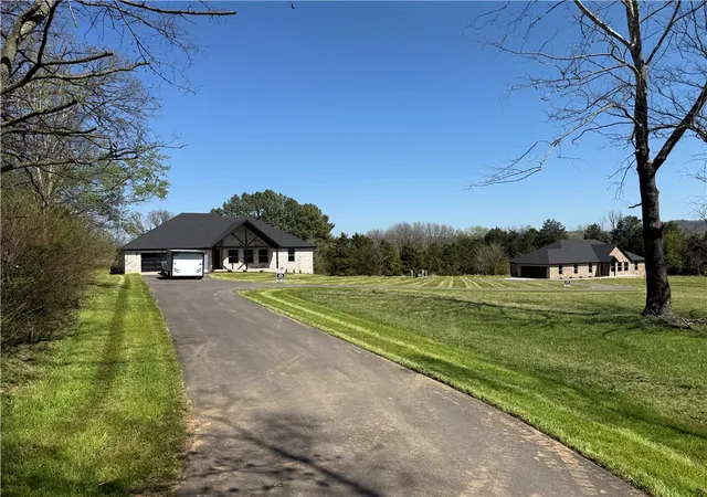 Photo 31 of Single family home for sale at 212 Oneal, Elkins, AR 72727 | MLS# 1357774 | Listing updated on 2026-09-30