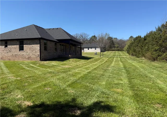 Photo 4 of Single family home for sale at 216 Oneal Ln, Elkins, AR 72727 | MLS# 1357784 | Listing updated on 2026-09-30