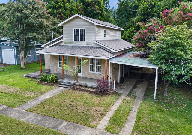 Photo 3 of Single family home for sale at 200 E J St, Russellville, AR 72801 | MLS# 1357602 | Listing updated on 2026-09-22