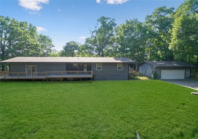 Photo 2 of Single family home for sale at 27 Worcester Dr, Bella Vista, AR 72714 | MLS# 1357768 | Listing updated on 2026-08-19