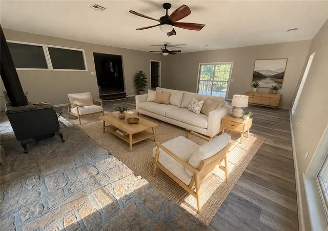 Photo 3 of Single family home for sale at 27 Worcester Dr, Bella Vista, AR 72714 | MLS# 1357768 | Listing updated on 2026-08-19