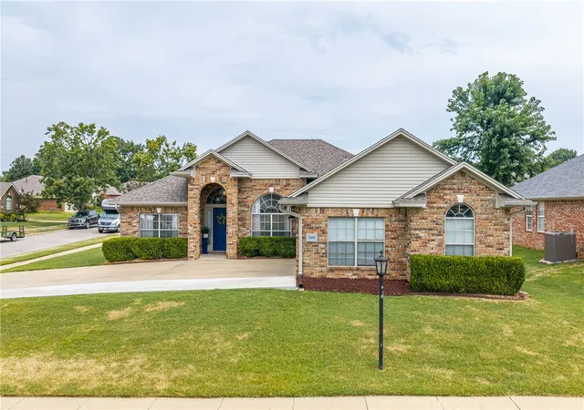 2nd image of 320 Crystal, Van Buren, AR 72956 | MLS# 1357820