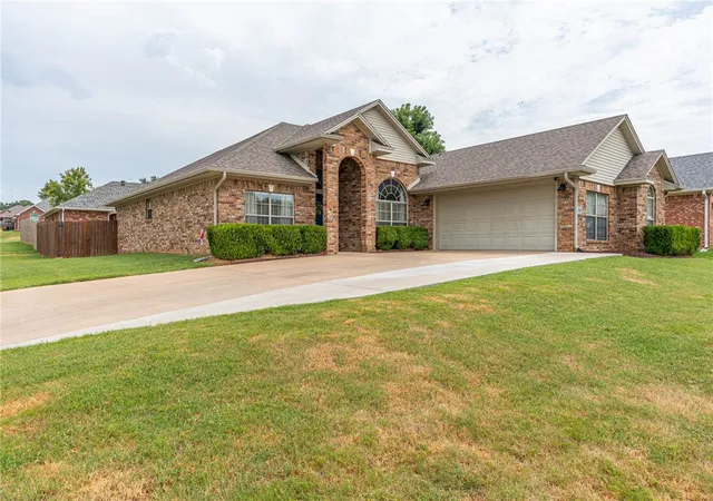 4th image of 320 Crystal, Van Buren, AR 72956 | MLS# 1357820