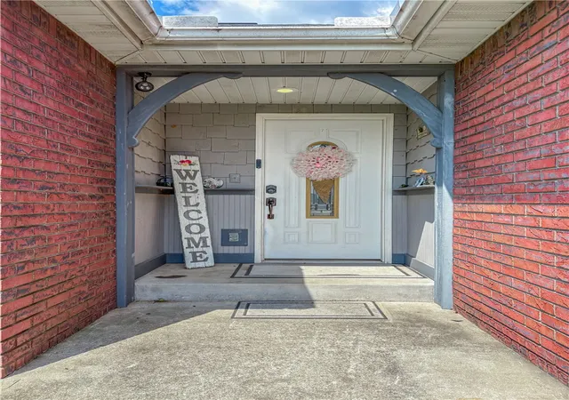 Photo 2 of Single family home for sale at 1067 Mercedes Dr, Harrison, AR 72601 | MLS# 1357848 | Listing updated on 2026-08-06