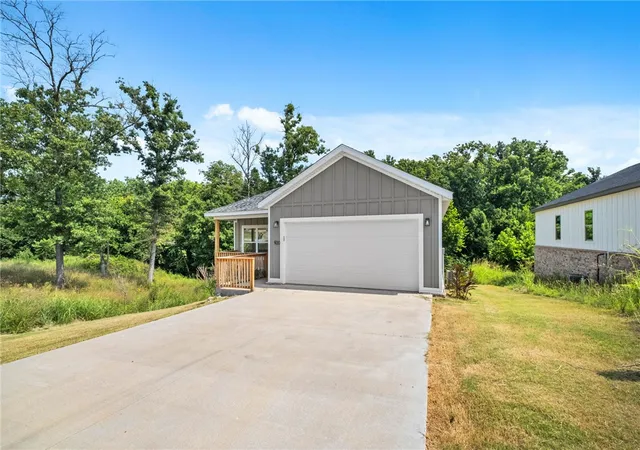 Photo 3 of Single family home for sale at 920 Snyder Springs Loop, Watts, OK 74964 | MLS# 1357855 | Listing updated on 2026-08-10