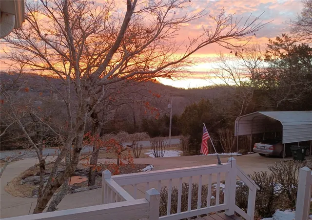1st image of 10 Narrows Dr, Holiday Island, AR 72631 | MLS# 1357794