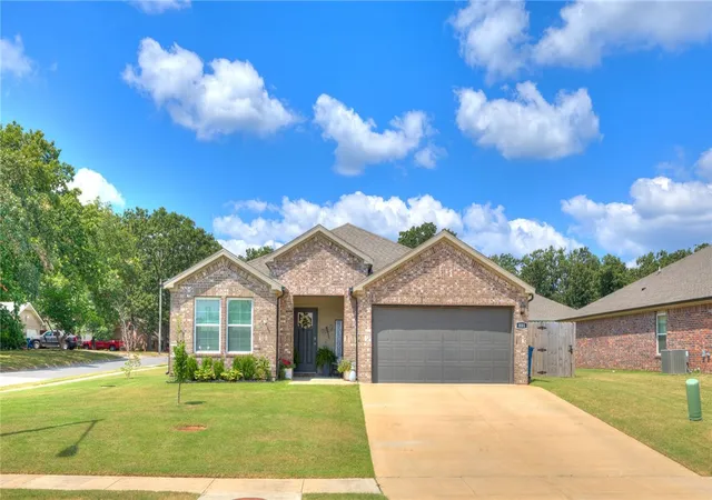 Photo 3 of Sale Pending at 801 Buffalo Ave, Gentry, AR 72734 | MLS# 1357727 | Listing updated on 2026-08-24