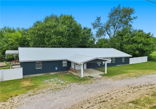 2nd image of 715 Buffington Rd, Westville, OK 74965 | MLS# 1357953