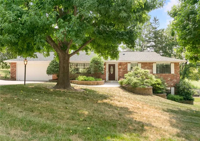 2nd image of 6 Hawthorne Cvs, Harrison, AR 72601 | MLS# 1357947