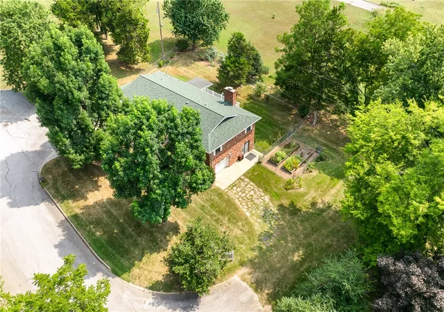 37th image of 6 Hawthorne Cvs, Harrison, AR 72601 | MLS# 1357947