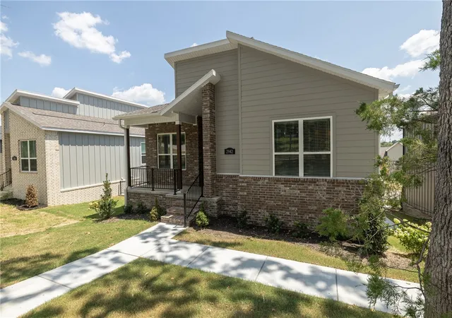 Photo 3 of Single family home for sale at 2942 N Old Wire Rd, Fayetteville, AR 72703 | MLS# 1357818 | Listing updated on 2026-08-07
