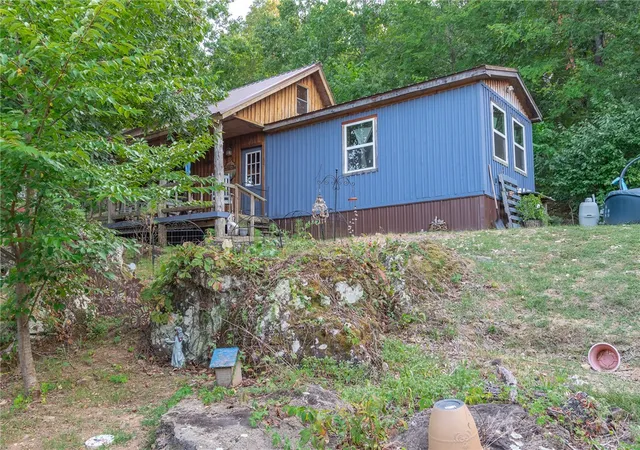 Photo 4 of Single family home for sale at 1630 E Highway 374, Saint Joe, AR 72675 | MLS# 1358053 | Listing updated on 2026-08-07