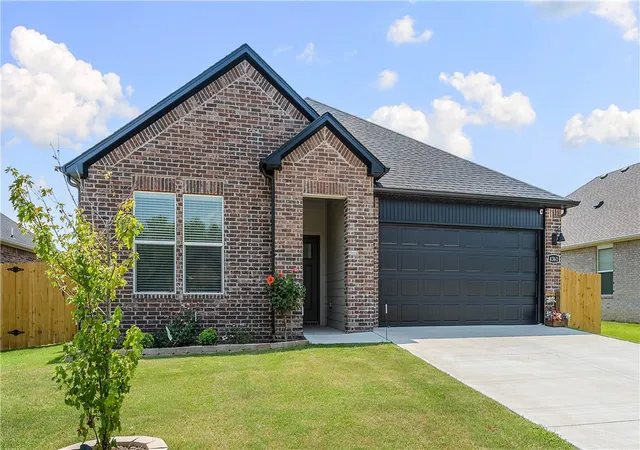 Photo 2 of Single family home for sale at 4361 Florentina Ave, Springdale, AR 72764 | MLS# 1358050 | Listing updated on 2026-08-24
