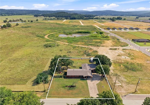 2nd image of 611 Butler Rd, Prairie Grove, AR 72753 | MLS# 1357990