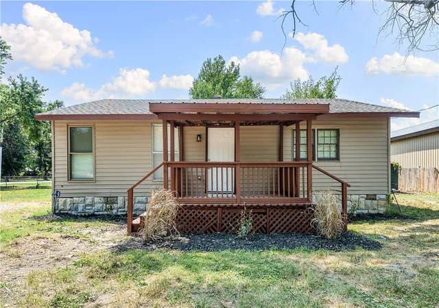 Photo 1 of Sale Pending at 139 Center St, Rogers, AR 72756 | MLS# 1358049 | Listing updated on 2026-08-17