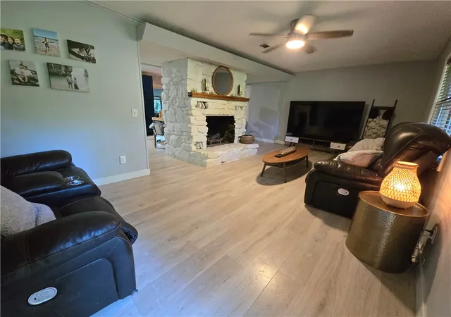 Photo 3 of Single family home for sale at 15 Finger Cir, Bella Vista, AR 72715 | MLS# 1357762 | Listing updated on 2026-08-11