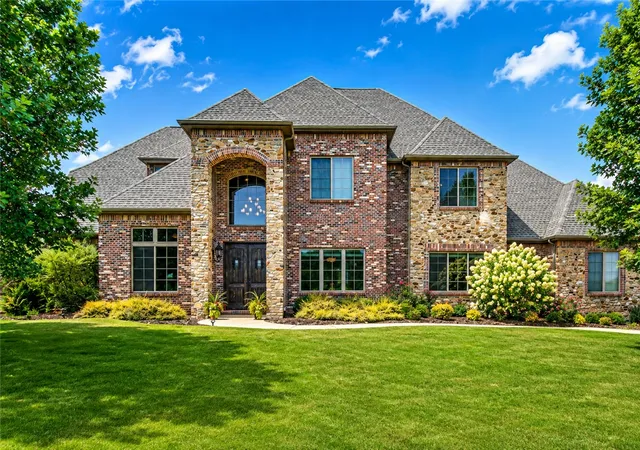 Photo 1 of Sale Pending at 3511 Oak Tree Dr, Centerton, AR 72719 | MLS# 1357789 | Listing updated on 2026-08-10