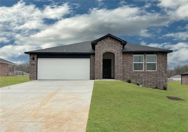 Photo 1 of Single family home for sale at 543 Oklahoma St, Farmington, AR 72730 | MLS# 1358087 | Listing updated on 2026-08-07