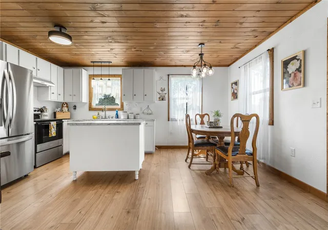 Photo 3 of Single family home for sale at 206 Lane St, Alpena, AR 72611 | MLS# 1358012 | Listing updated on 2026-10-05