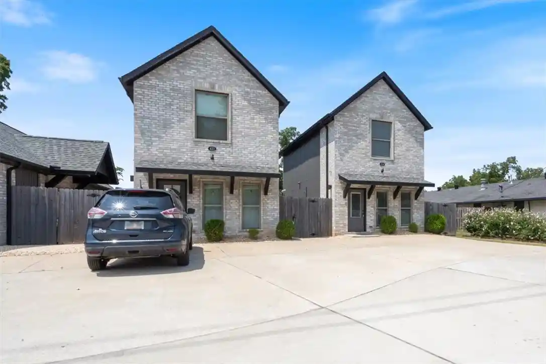 Photo 3 of Single family home for sale at 418,420, N 422 424 F St, Rogers, AR 72756 | MLS# 1358184 | Listing updated on 2026-10-29