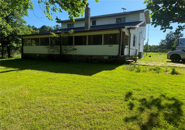 Photo 1 of Single family home for sale at 6233 Sunny Fox Rd, Mountain View, AR 72560 | MLS# 1358197 | Listing updated on 2026-10-02