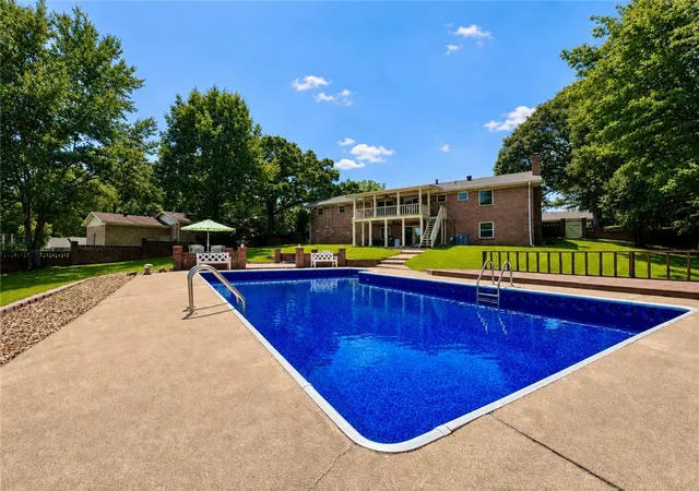 Photo 2 of Sale Pending at 237 Beaumont Ave, Russellville, AR 72801 | MLS# 1358246 | Listing updated on 2026-09-19