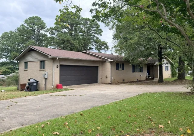 Photo 2 of Sale Pending at 1370 Marina Rd, Russellville, AR 72802 | MLS# 1357535 | Listing updated on 2026-08-24