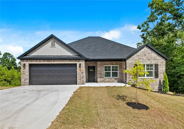 Photo 1 of Single family home for sale at 15 Handa Ln, Bella Vista, AR 72715 | MLS# 1357906 | Listing updated on 2026-08-26