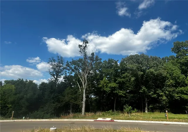 2nd image of 2296 W Runners Ridge #3, Fayetteville, AR 72701 | MLS# 1358345