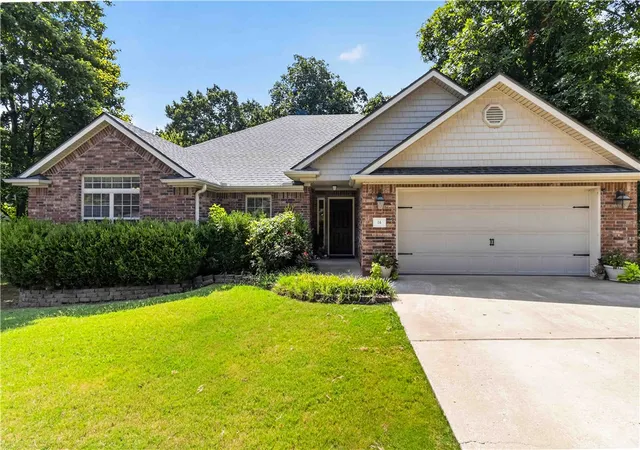 Photo 3 of Single family home for sale at 14 Boxford Dr, Bella Vista, AR 72715 | MLS# 1358533 | Listing updated on 2026-10-03