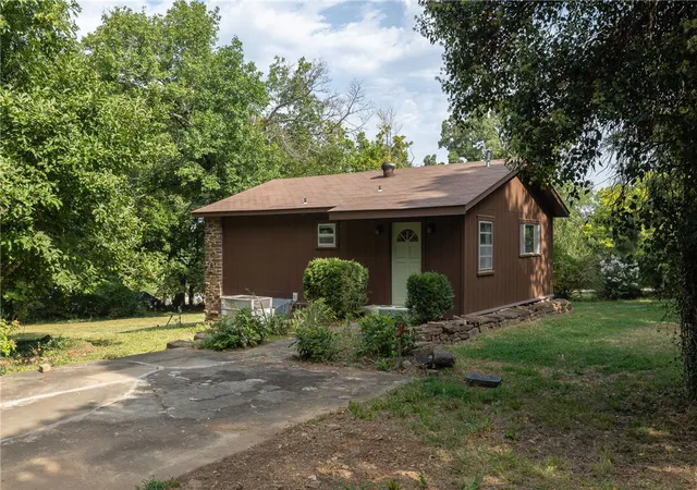 2nd image of 19 Holland Dr, Farmington, AR 72730 | MLS# 1358480