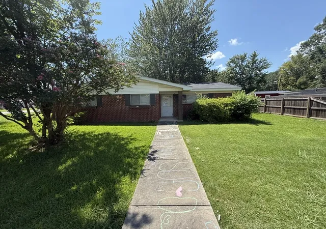 Photo 1 of Sale Pending at 408 E 13th Street, Russellville, AR 72801 | MLS# 1358577 | Listing updated on 2026-09-17