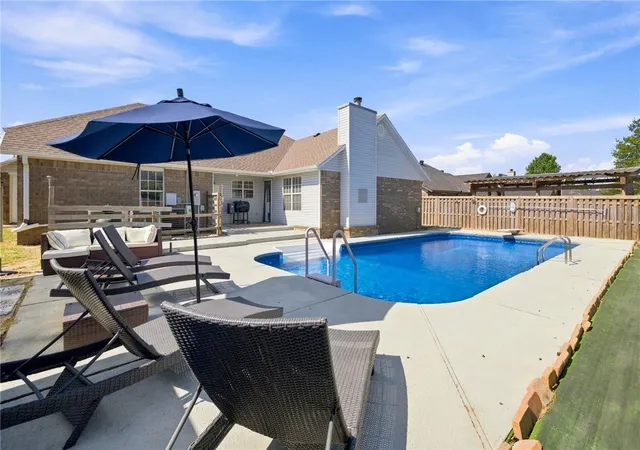2nd image of 3601 W Mockingbird Ln, Rogers, AR 72756 | MLS# 1358624
