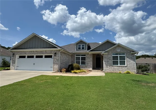 Photo 1 of Sale Pending at 105 Promenade Cir, Russellville, AR 72801 | MLS# 1358642 | Listing updated on 2026-08-21
