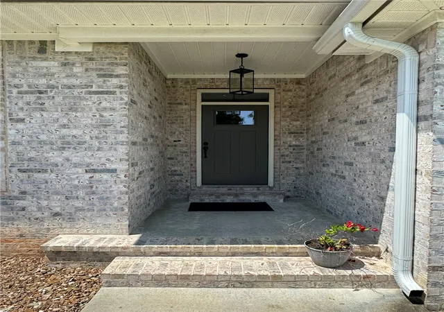 Photo 3 of Sale Pending at 105 Promenade Cir, Russellville, AR 72801 | MLS# 1358642 | Listing updated on 2026-08-21