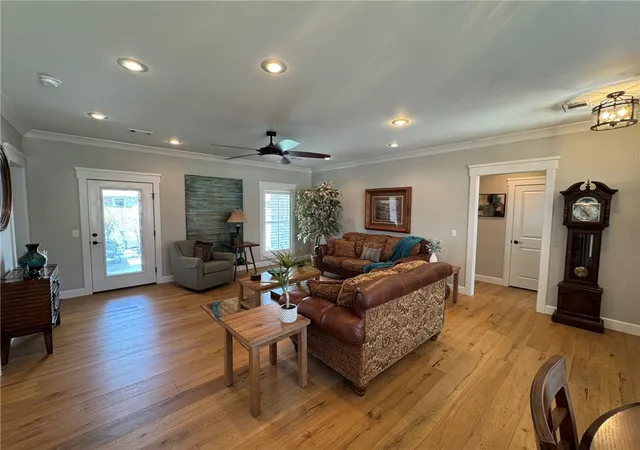 Photo 4 of Sale Pending at 105 Promenade Cir, Russellville, AR 72801 | MLS# 1358642 | Listing updated on 2026-08-21