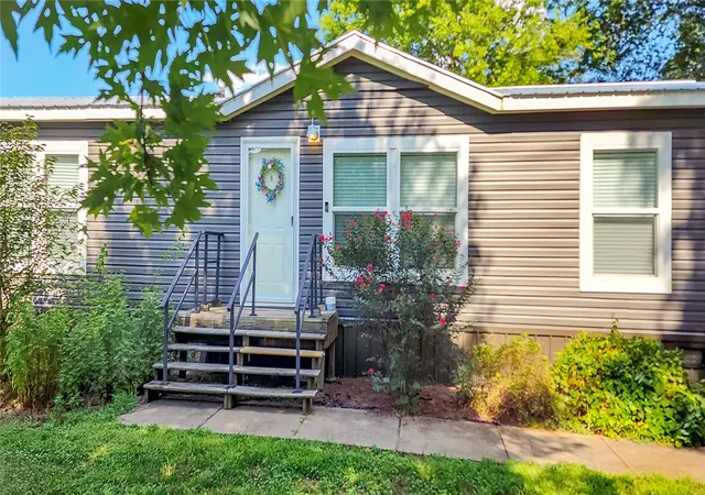 Photo 3 of Sale Pending at 922 Mill Crk Rd, Russellville, AR 72802 | MLS# 1358630 | Listing updated on 2026-08-15
