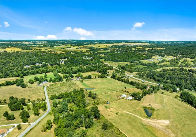 Photo 3 of Sale Pending at 12482 Colonel Myers Rd, Bentonville, AR 72713 | MLS# 1358710 | Listing updated on 2026-08-26