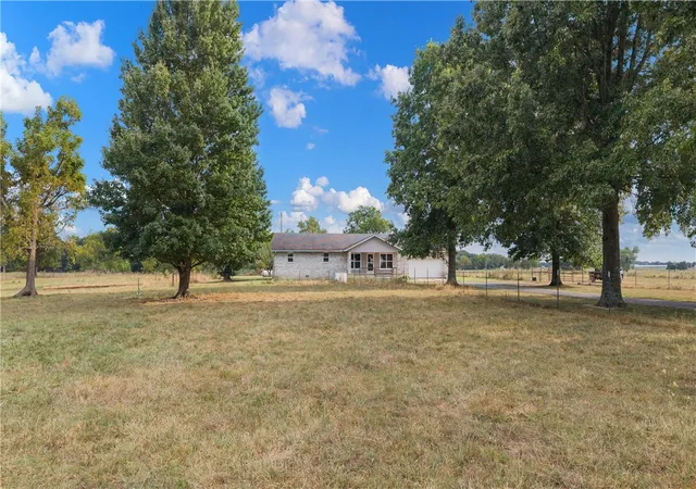 Photo 1 of Sale Pending at 9671 Farm 2230 Rd, Cassville, MO 65625 | MLS# 1358570 | Listing updated on 2026-09-20