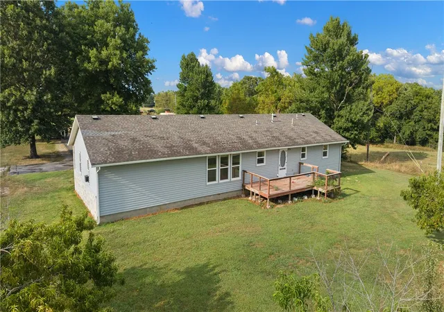 Photo 3 of Sale Pending at 9671 Farm 2230 Rd, Cassville, MO 65625 | MLS# 1358570 | Listing updated on 2026-09-20
